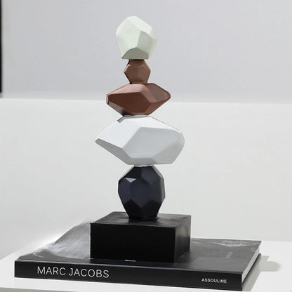 Luxury Ornaments Modern Bedroom Ornament Interior Aesthetic Living Room Figurines Elegant Desk Accessories Home Decorations